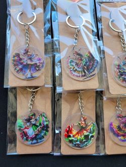 BRAND NEW!! 🇲🇽 Traditional Folklorico Mexican Dancer  Keychain