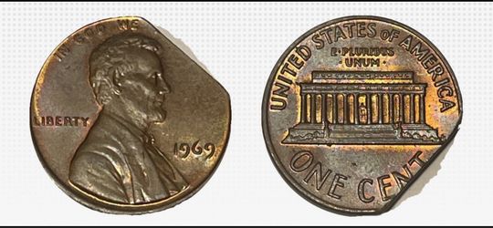 1969 Lincoln Cent Mint ERROR Coin  - Straight Clipped Penny