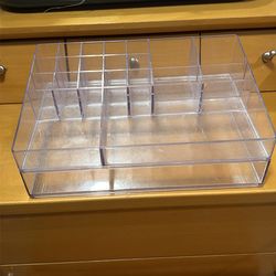 Acrylic organizer