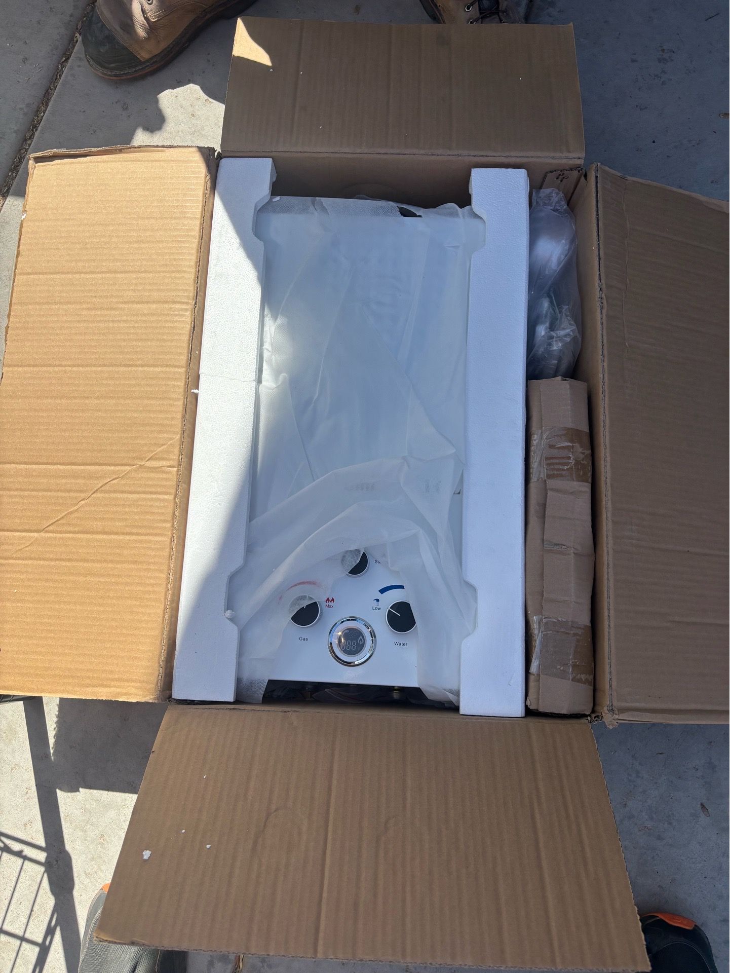 Call propane water heater 16 L