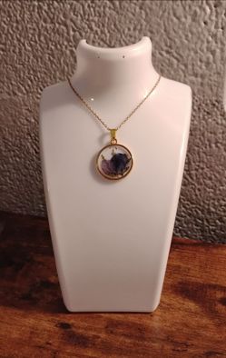 Pressed Flower Resin Pendant Necklace