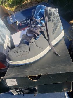 Jordan 1 flight shoes size 10.5. Make offer