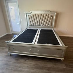 King Size Bling Platform Bed Frame W/Light Up Headboard & Drawers
