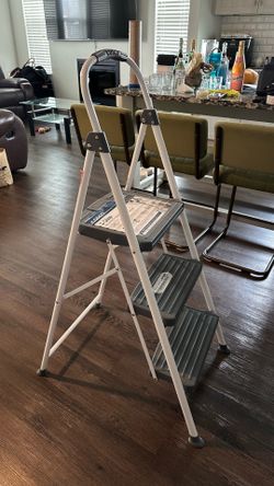 Folding step stool
