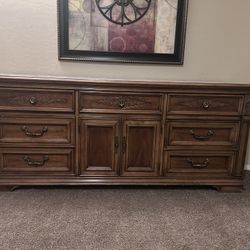 Wood Dresser hutch