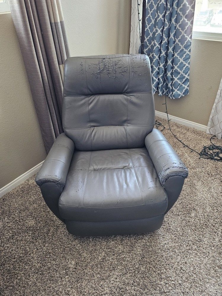 Free Rocker Recliner. Murrieta. Message When Ready