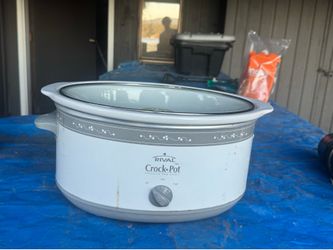 Slow cooker