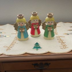 Vintage Christmas Angels And Runner
