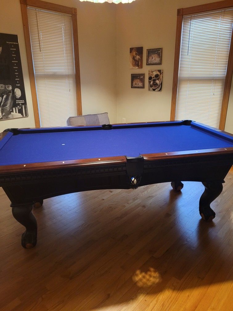 Beautiful Pool Table 