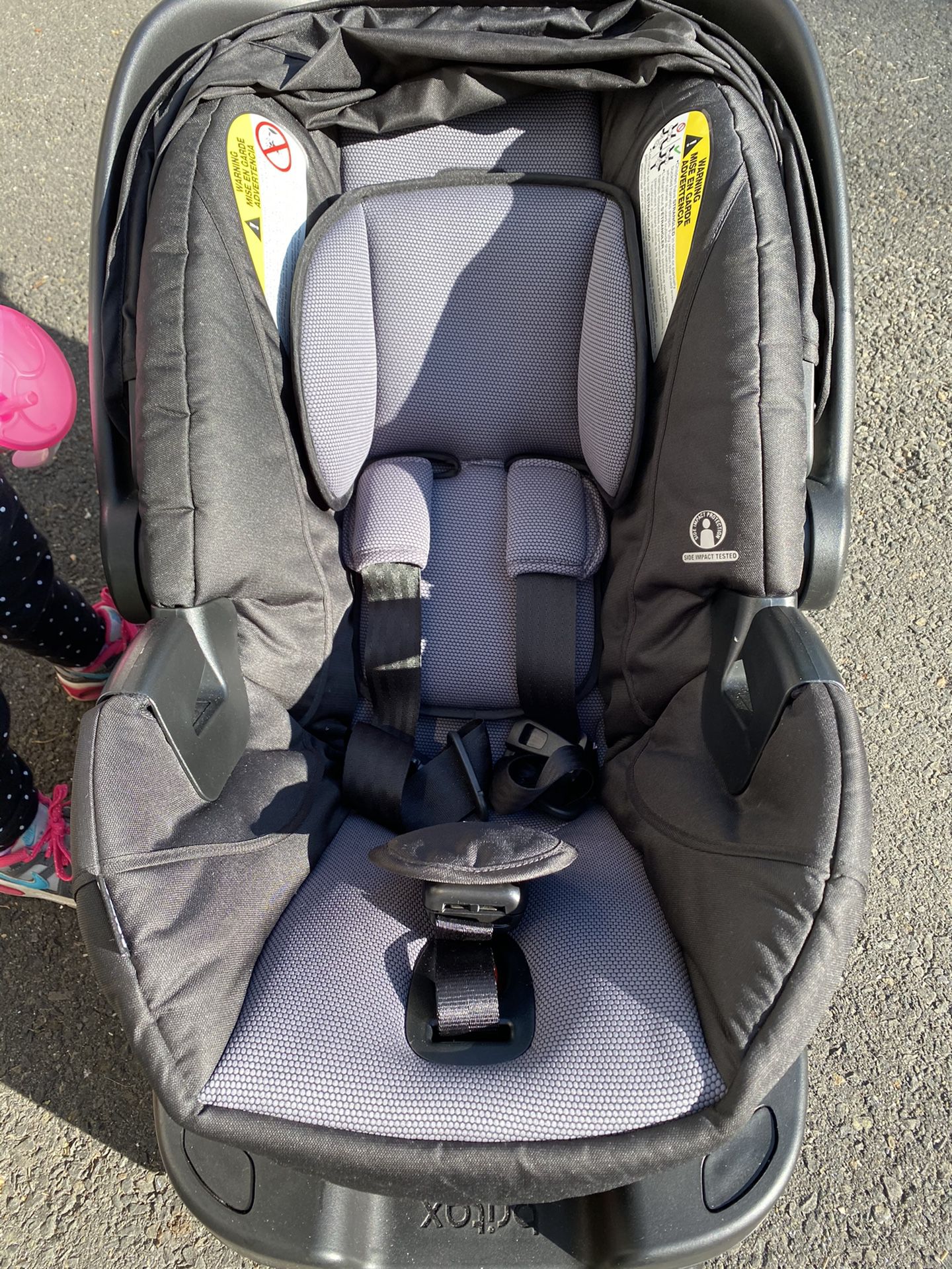 Britax B Safe Infant Car Seat and Base