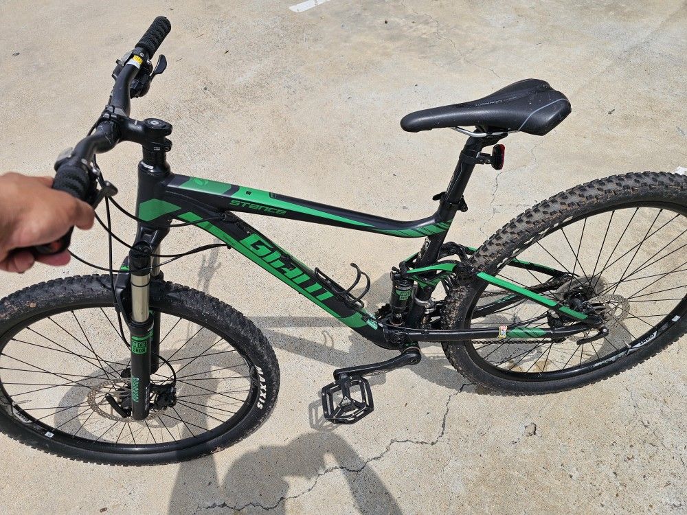Giant Stance Mountain Bike
