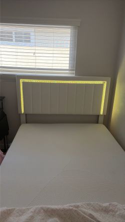 Full size bed with mattress