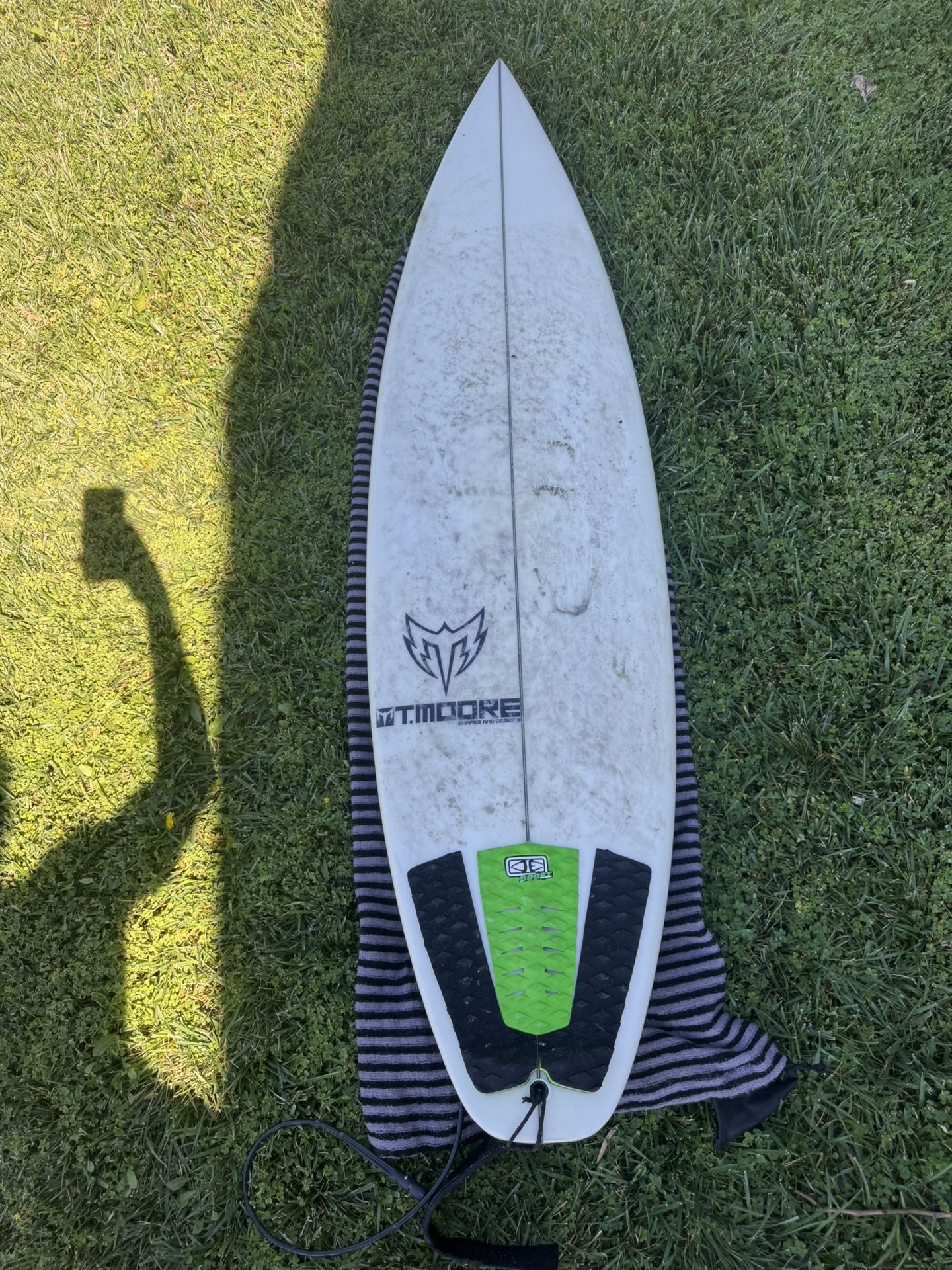 T.Moore- 6’1x18.5x2.3 Surfboard