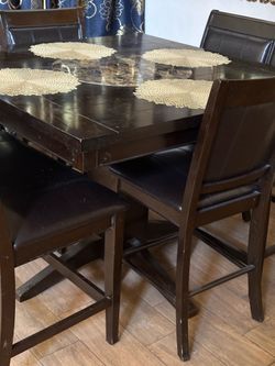 Dining room set