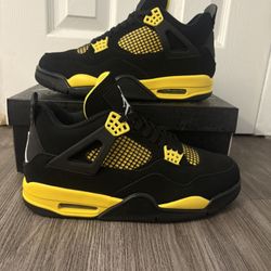 Jordan 4 Yellow Thunder Sz 9.5