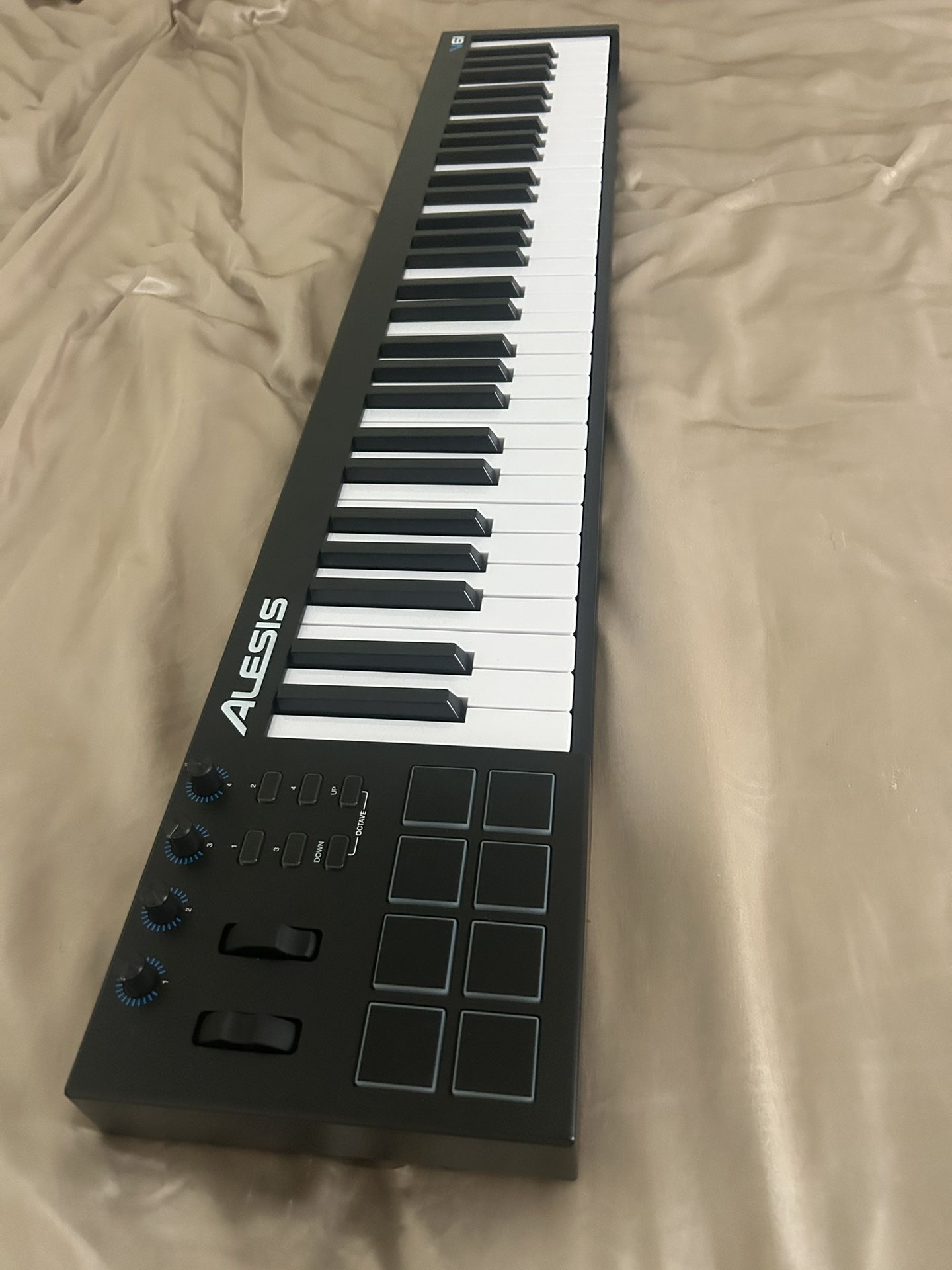 Alesis Piano V61 Midi Keyboard