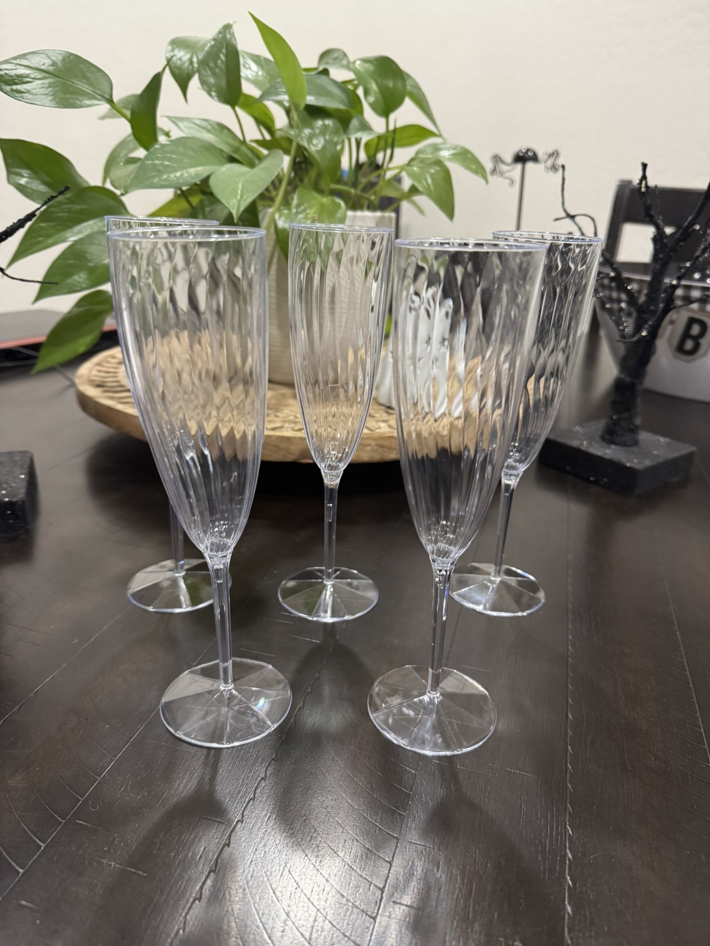 Plastic Toasting Glasses β 36 Pc (Queen Creek)