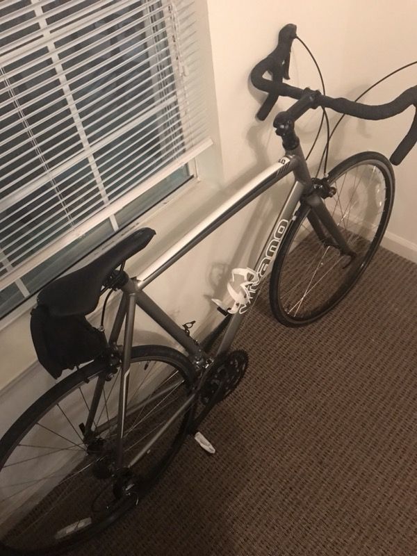 Vilano Forza 3.0 Sora STI L Roadbike