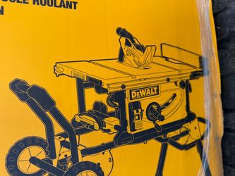 New DeWalt 15 amps Corded 10 in. Table Saw DWE7491RS