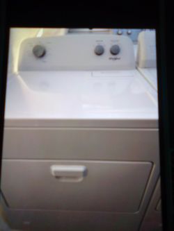 Nearly Brand New Whirlpool Dryer gas $325/