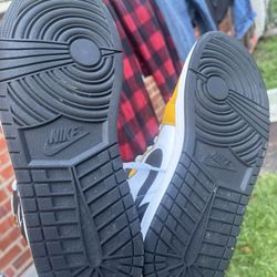 Jordan 1 Mid