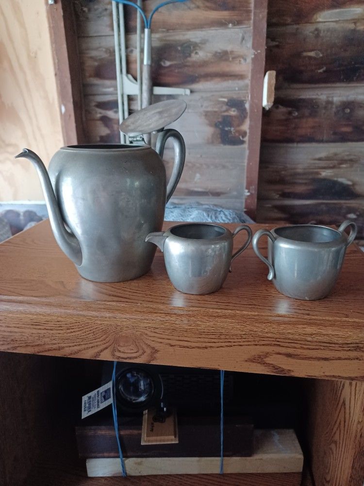 Antique / Vintage :Pewter  Coffee/ Tea Pot With Sugar And Creamer 