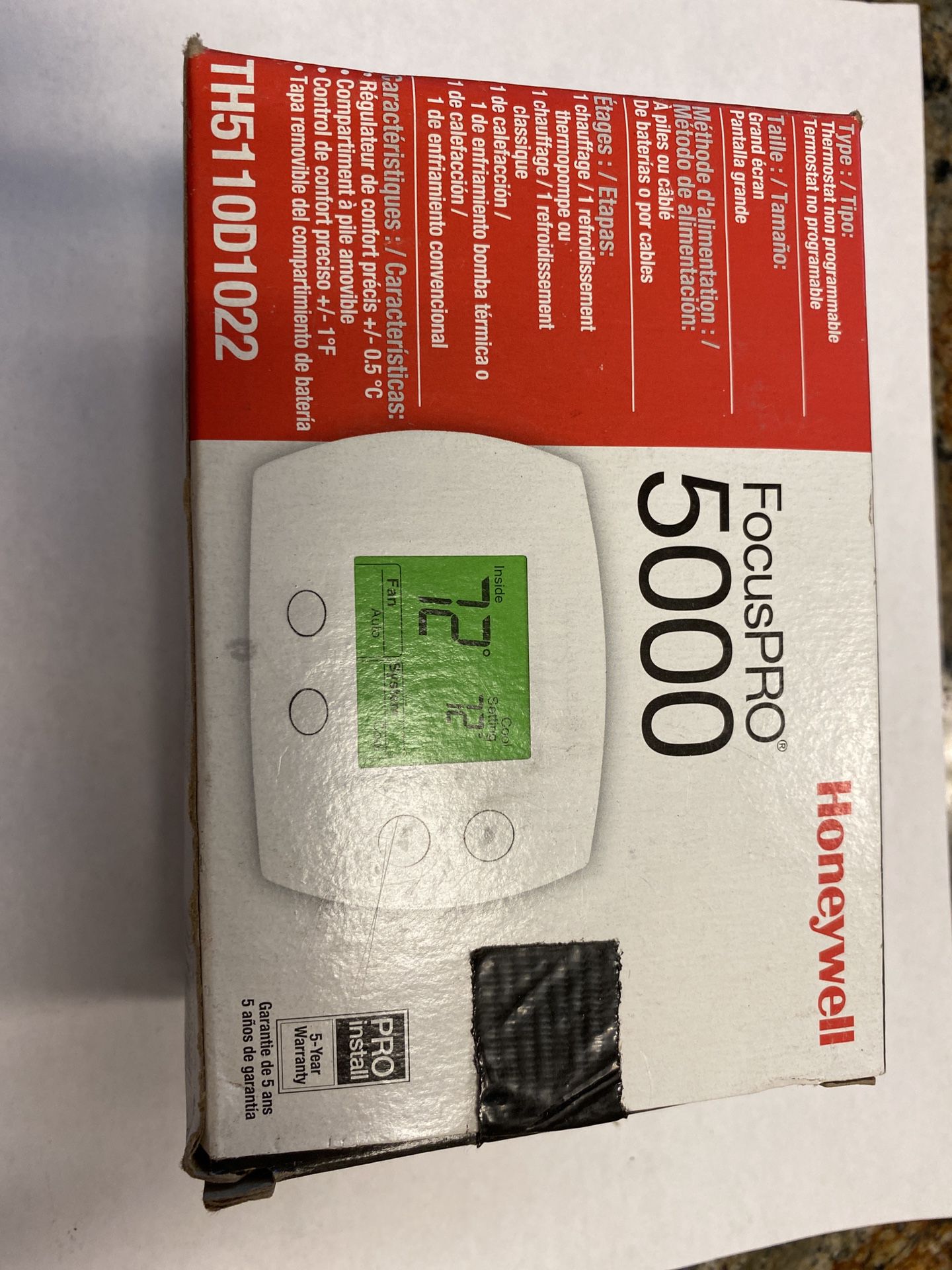 Honeywell FocusPRO 5000 Non-programmable thermostat
