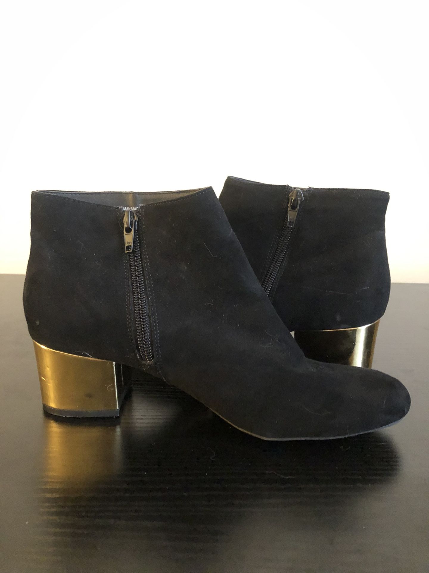 Size 7 Black And Gold Heel Booties