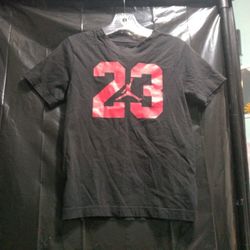 Kids Air Jordan T-shirt Iconic Jumpman Logo T-shirt. Medium 10 To 12 Years Old.