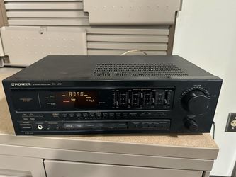 Pioneer SX 201 AM/FM Radio