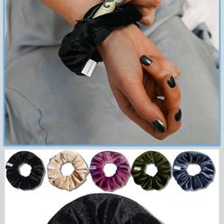 Smuchy Scrunchies - Zipper Scrunchies With Hidden Storage 