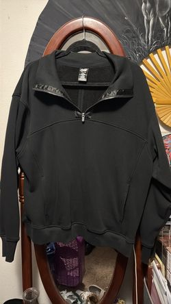 Women’s size X3 quarter zip