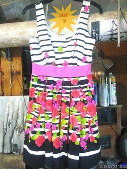 “As u Wish“ Brand Size 3 Thinly Double layered pleted Summer Dress