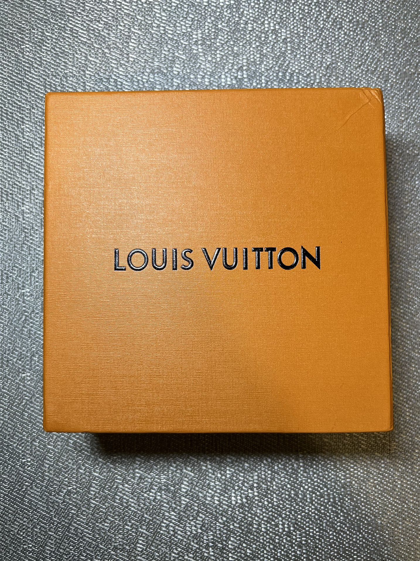 Louis Vuitton Initiales Belt (NEED TO SELL ASAP + OPEN TO NEGOTIATING ‼️)