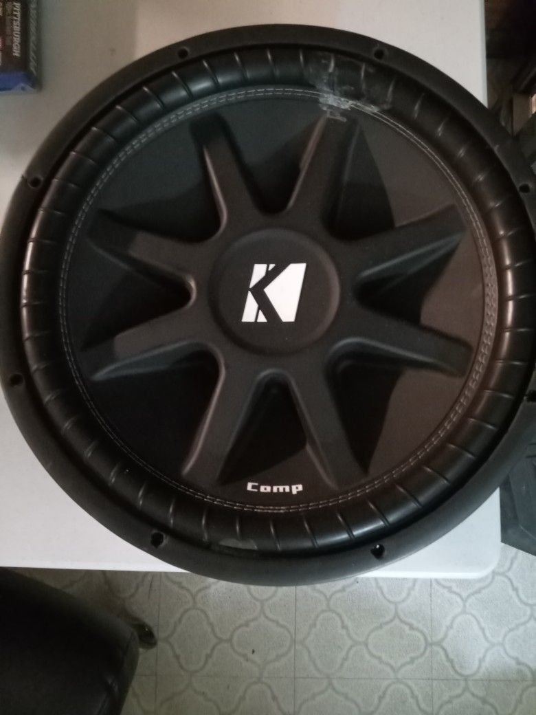 Kicker 15 In Ported Enclosure