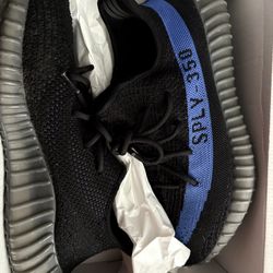 Yeezy 350 Blue Dazzling Size 10.5