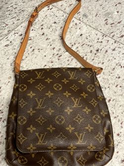 Used Small Louis Vuitton Bag 8”x9”