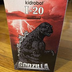 Kidrobot- I-20 Bhunny Godzilla Vinyl Figure W/Collectible Bhunny Paw Loot Crate 