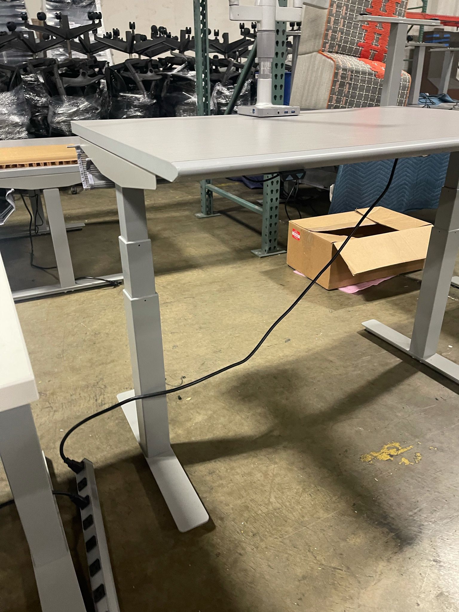 🚨AMQ Electric Height Adjustable Table !! Standing Desk!! 48x30 Gray Knife Edge🚨