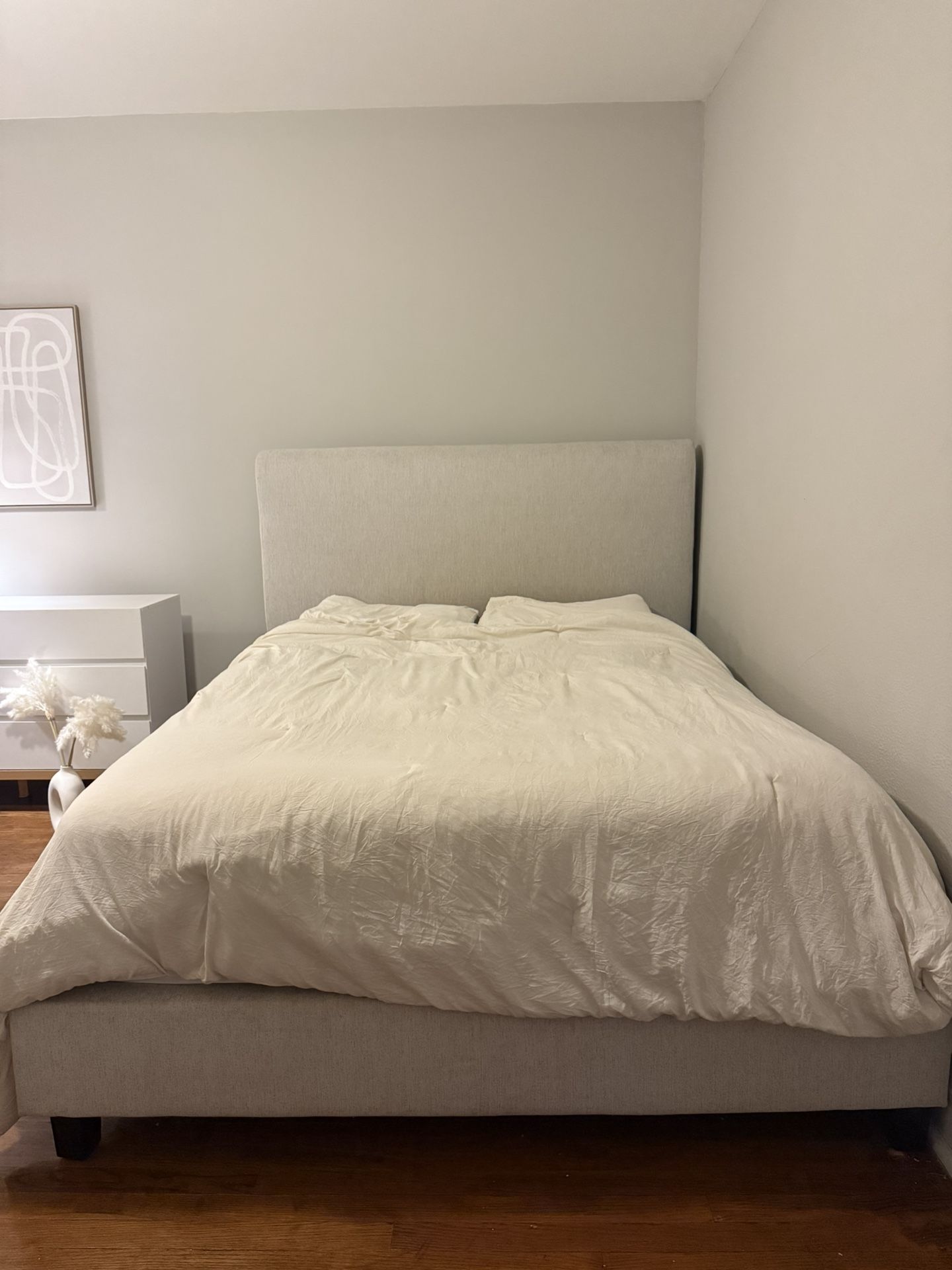 Your room needs me 🤩Stylish Wayfair Bedframe ❗️