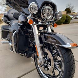 2014 Harley-Electra Glide-Ulta Limited (Make me an Offer! No Low Ball!)