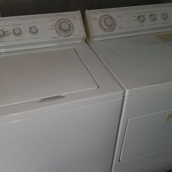 Whirlpool High Capacity Washer With Gas Dryer 