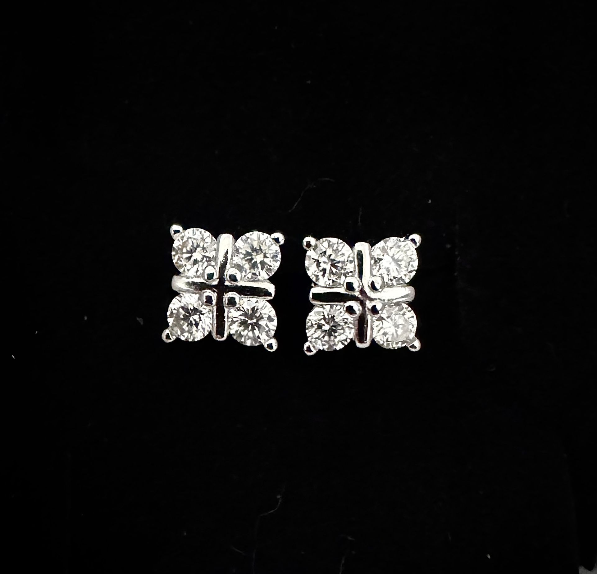 Moissanite 0.8 CT Earrings (New)