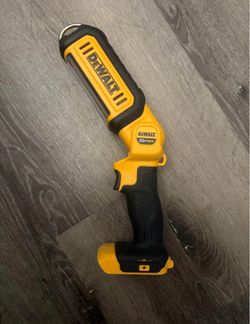 Dewalt 20v 300/1000 Lumen LED Light