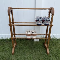 Wood shoe rack