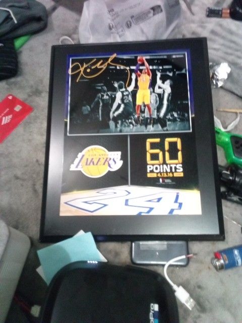 Kobe Bryant Memorabilia Signature