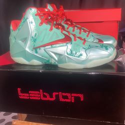 LeBron 11 Christmas Size 12
