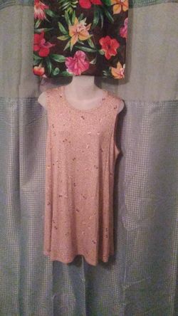 Womans 👩long tunic gray/ light pink. size 1X