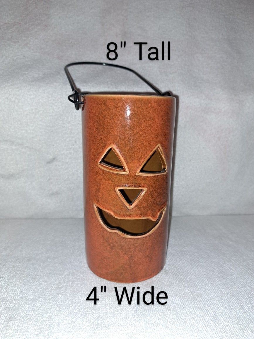 Jack-O-Lantern Halloween Ceramic Luminaire With Handle (Never Used) No Chips Or Cracks
