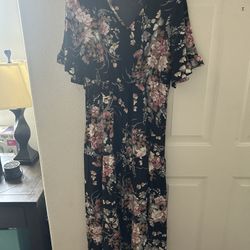 Women’s Clothes Medium To 2xl